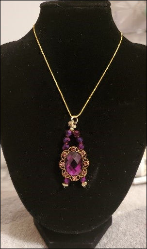 Purple_Gold Neclace_border